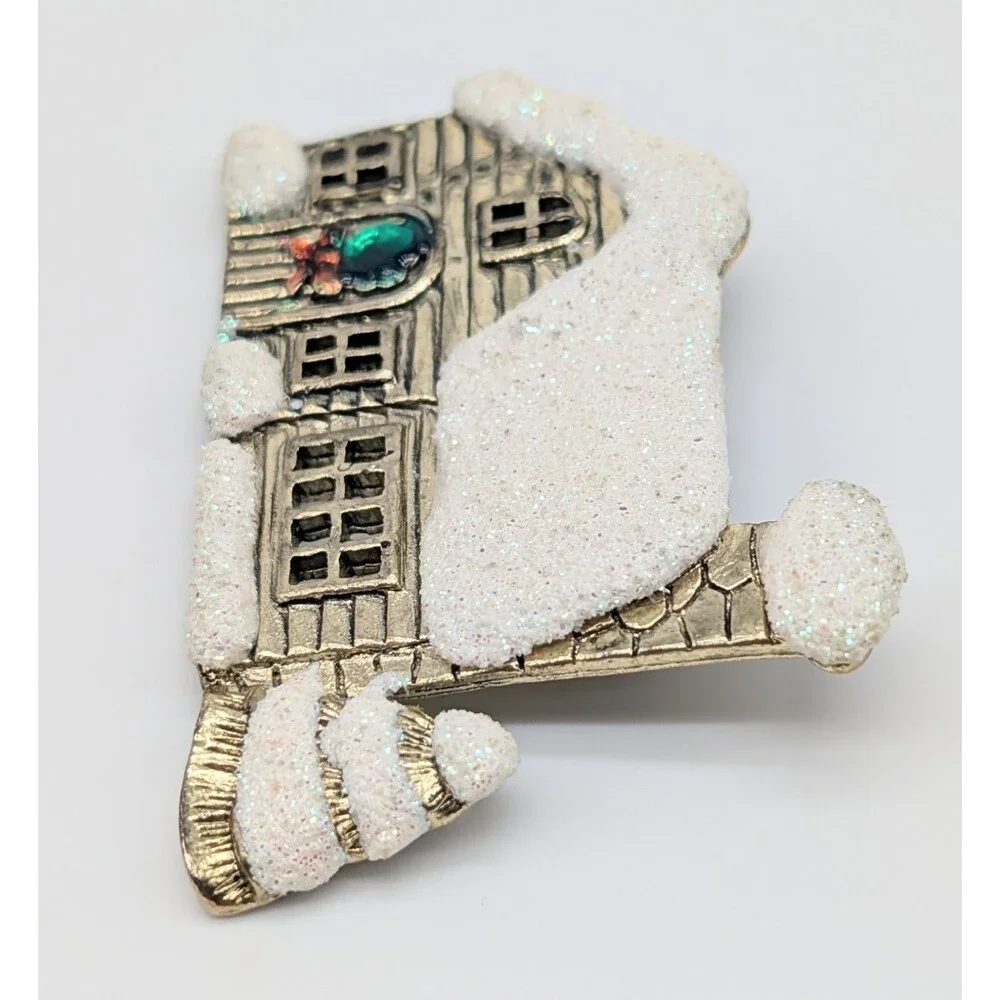 VTG Christmas Winter Home Snow Brooch Pin Enamel Gold Tone